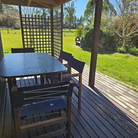 Te Anau Farm Cottage Екстериор снимка
