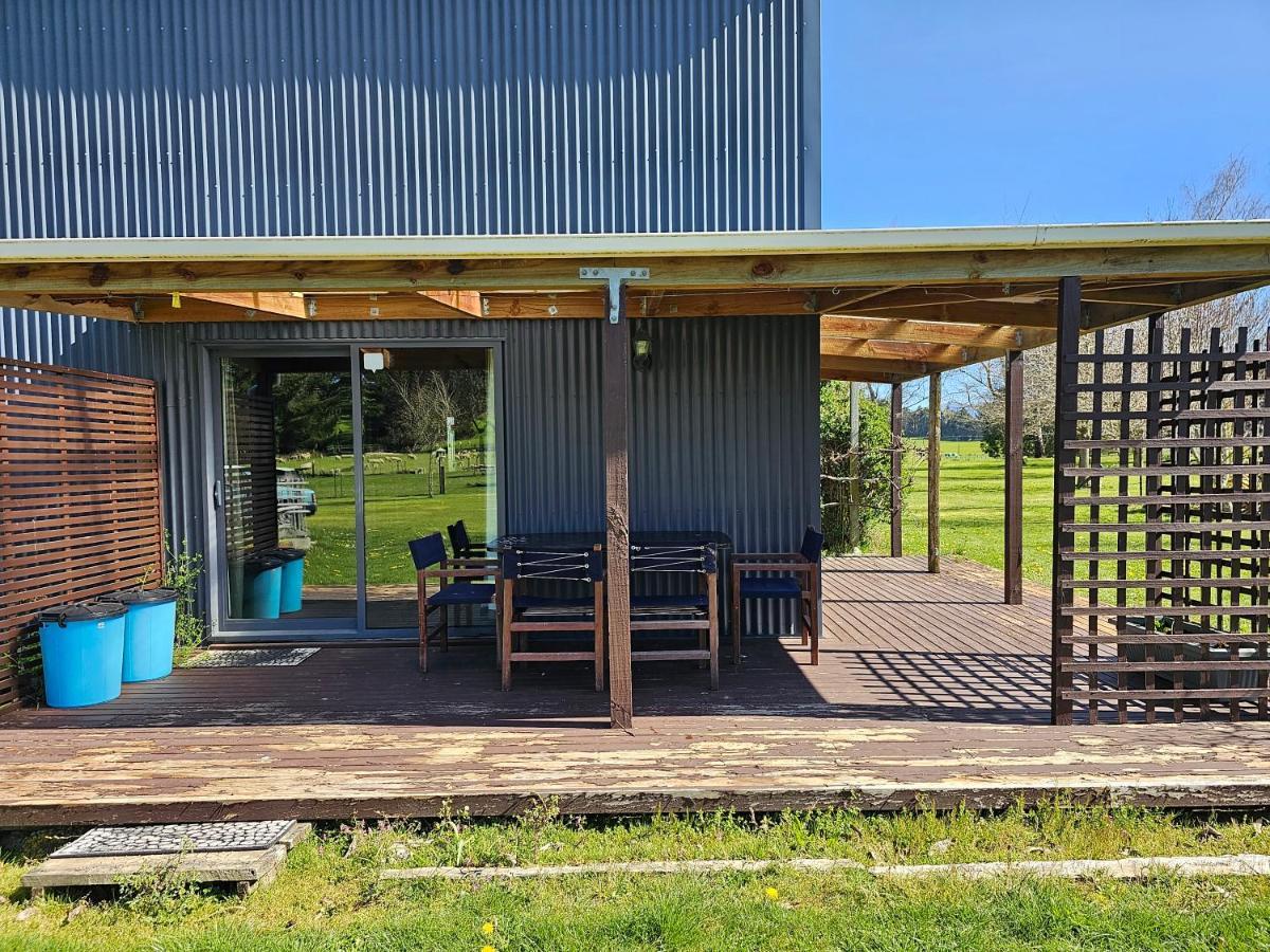 Te Anau Farm Cottage Екстериор снимка