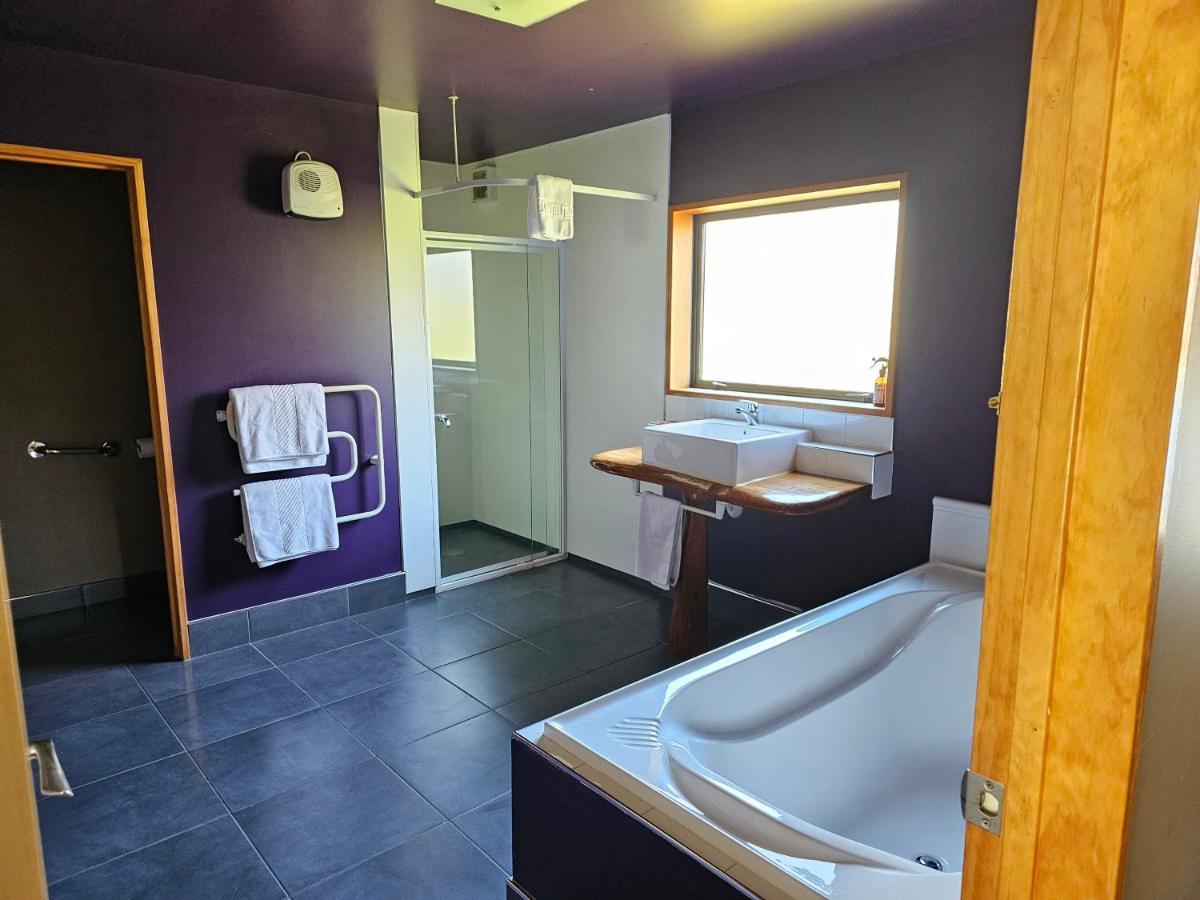 Te Anau Farm Cottage Екстериор снимка
