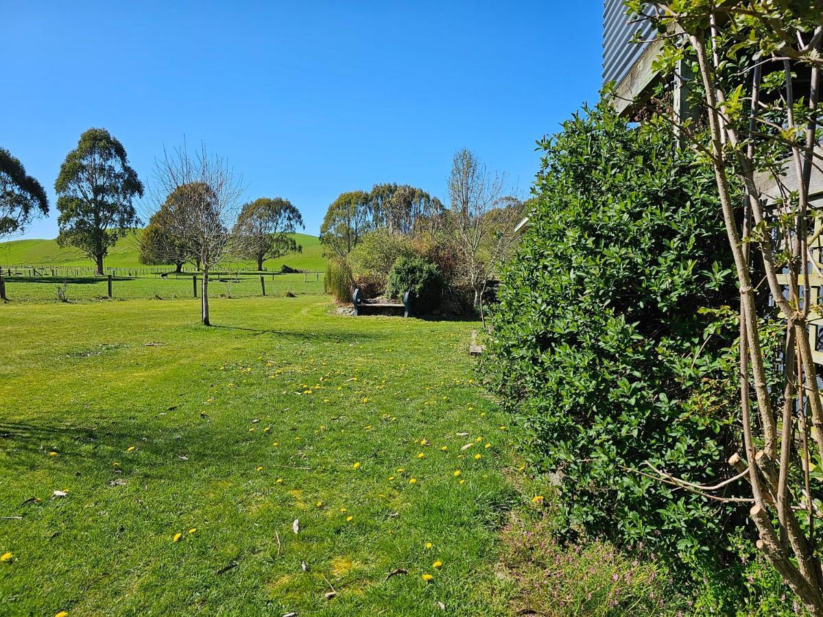 Te Anau Farm Cottage Екстериор снимка