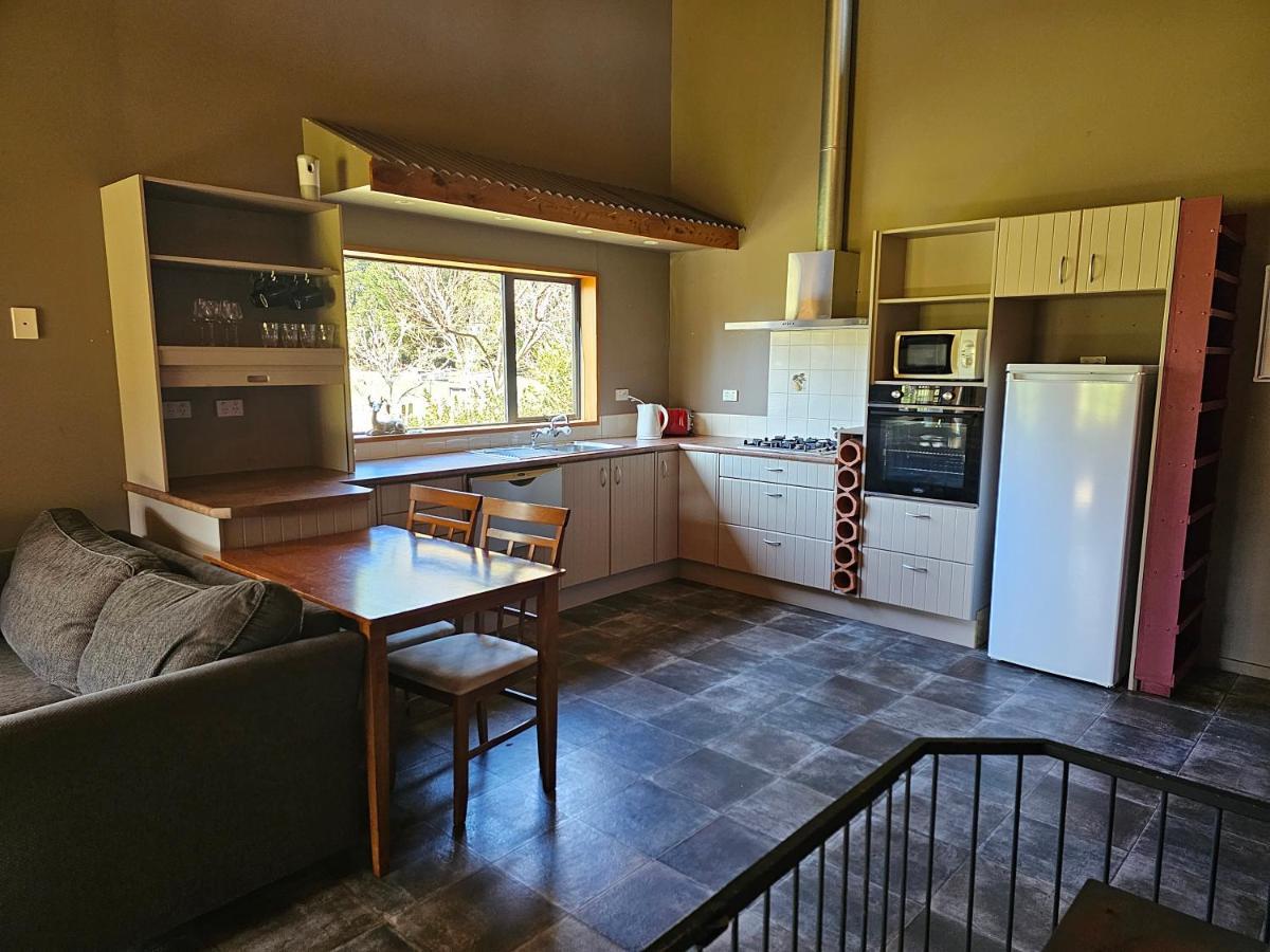 Te Anau Farm Cottage Екстериор снимка